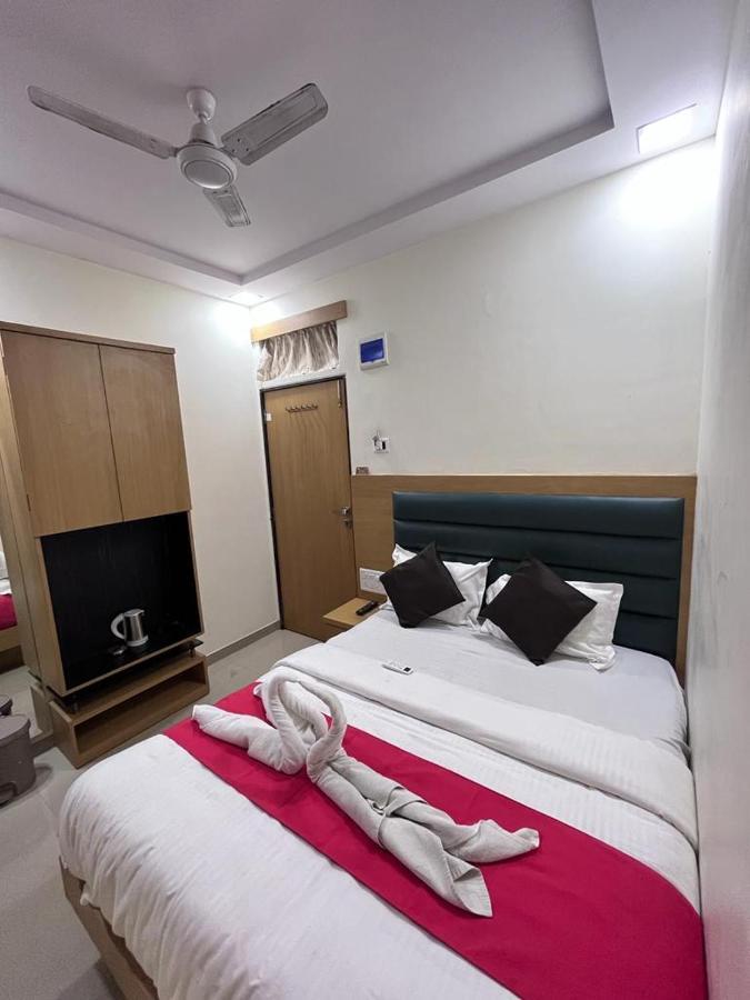 Hotel Sai Grand Residency Мумбай Екстериор снимка
