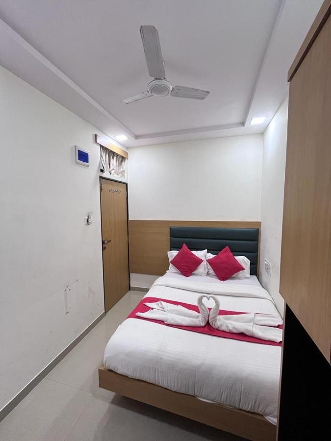 Hotel Sai Grand Residency Мумбай Екстериор снимка